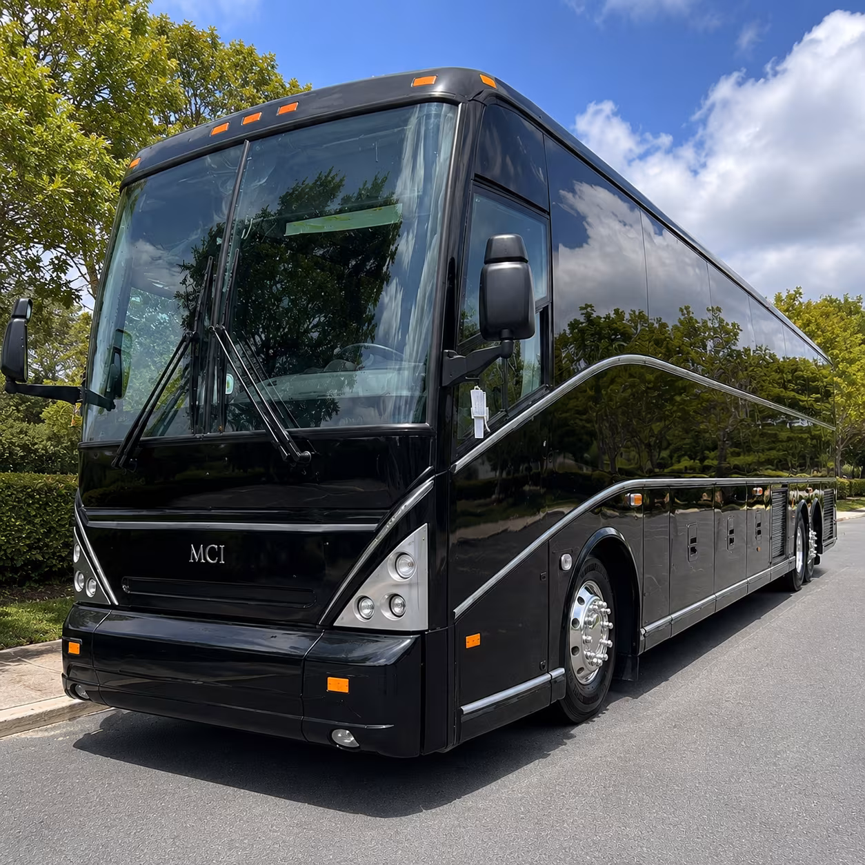 game day shuttle buses to raymond james stadium for buccaneers and bowl games