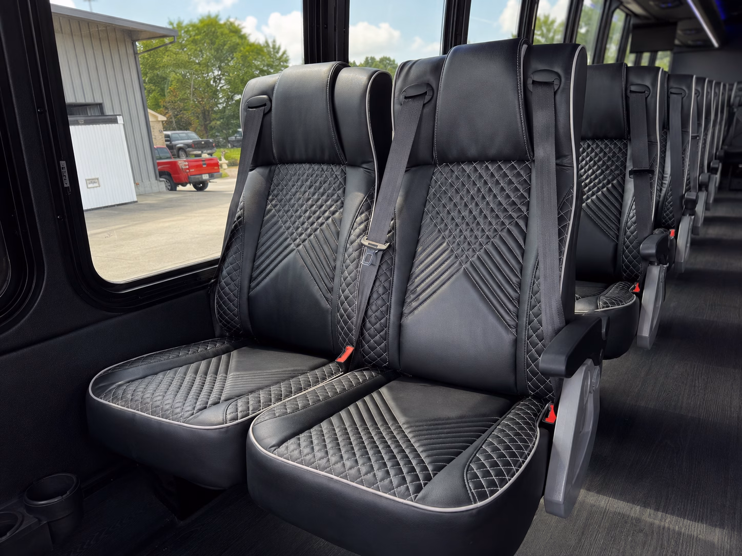 how the type of bus changes the price in pinellas park florida