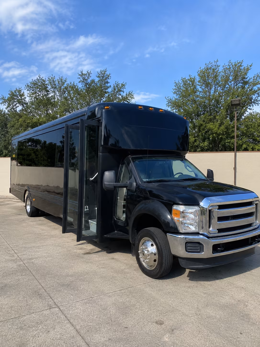 pinellas park 20 passenger party bus